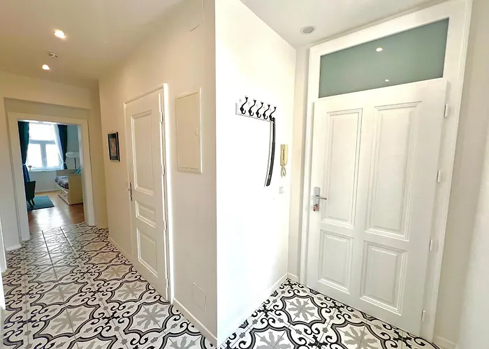 Boutique Newly Renovated Bécs