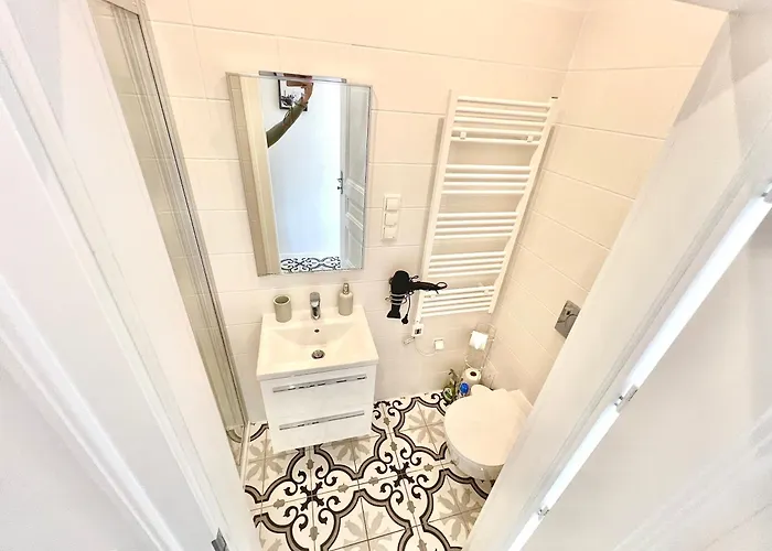 Boutique Newly Renovated Apartman