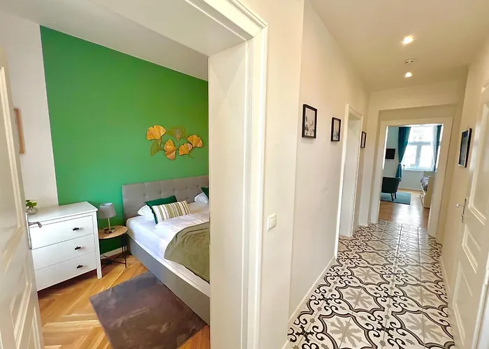 Boutique Newly Renovated Apartman Bécs